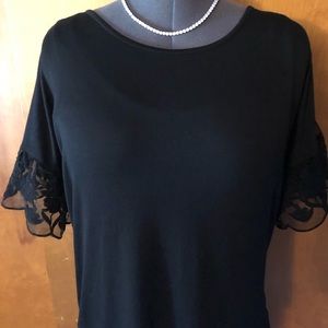 Cable & Gauge lace sleeved, super soft dressy T ❤️